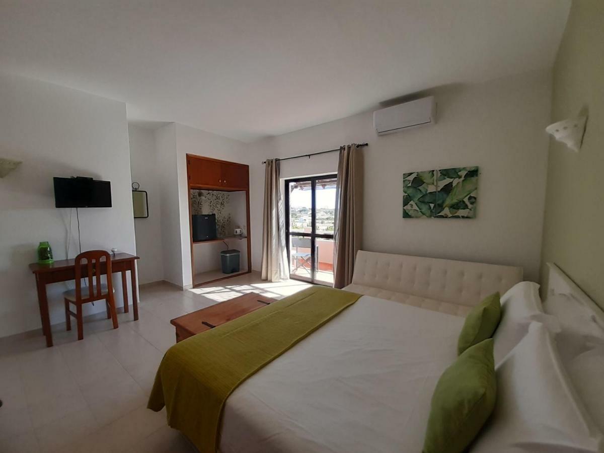 Отель Casa Rosa Montes Praia Da Luz Экстерьер фото